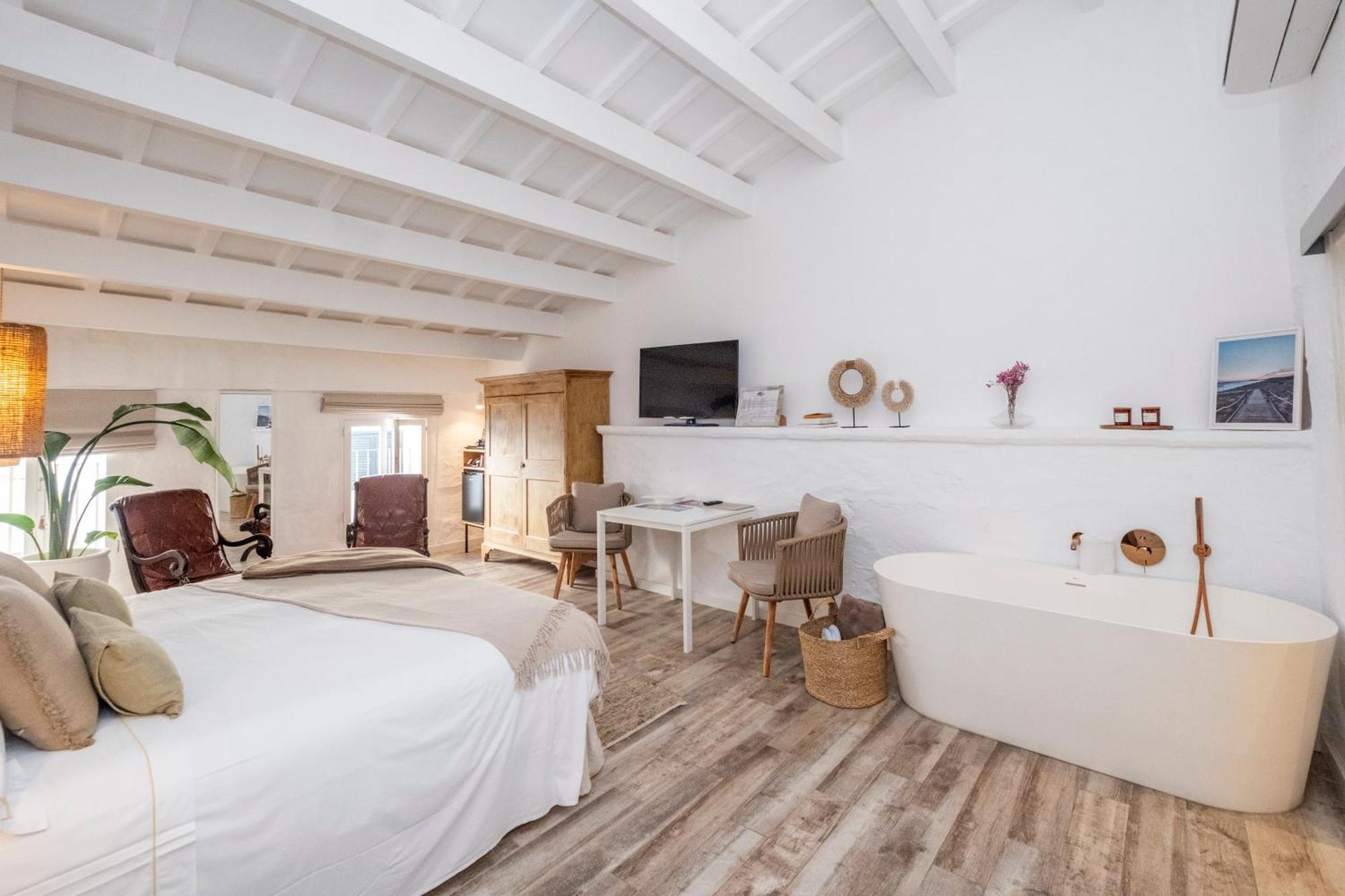Encant De Alaior Boutique Hotel Bagian luar foto